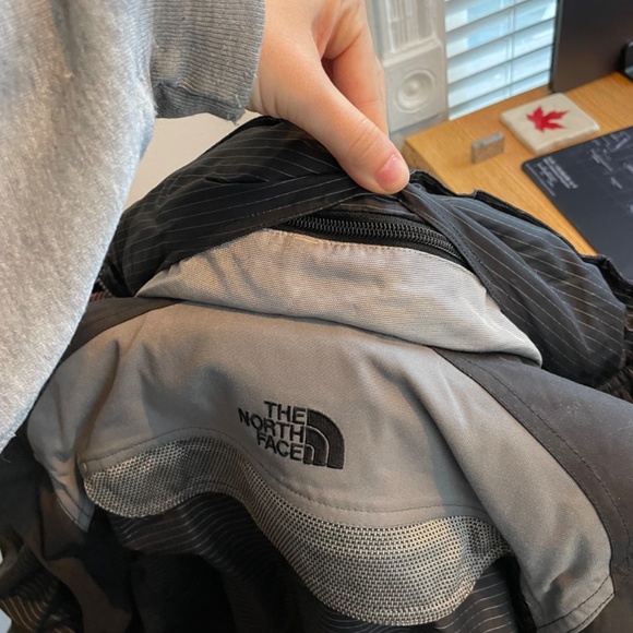 North Face ski jacket - Picture 2 of 7